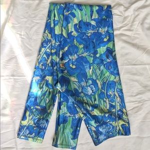 Blackmilk leggings- Van Gogh irises size xxs